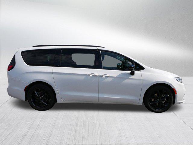 new 2026 Chrysler Pacifica car, priced at $48,556