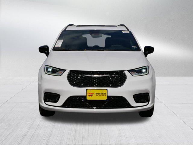 new 2026 Chrysler Pacifica car, priced at $48,556
