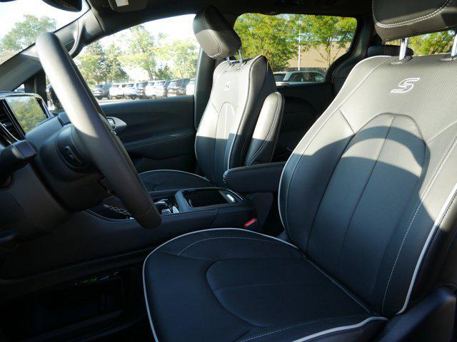 new 2026 Chrysler Pacifica car, priced at $48,556