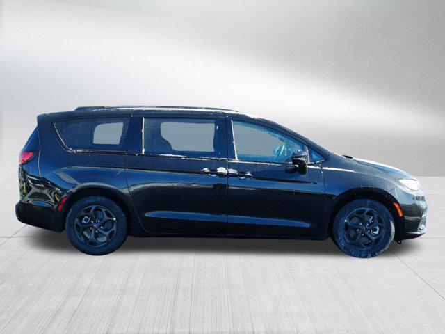 new 2025 Chrysler Pacifica Hybrid car, priced at $43,999