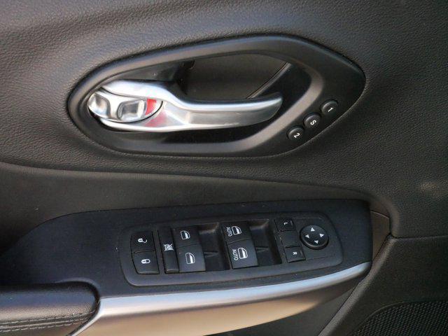 used 2022 Jeep Cherokee car, priced at $26,395