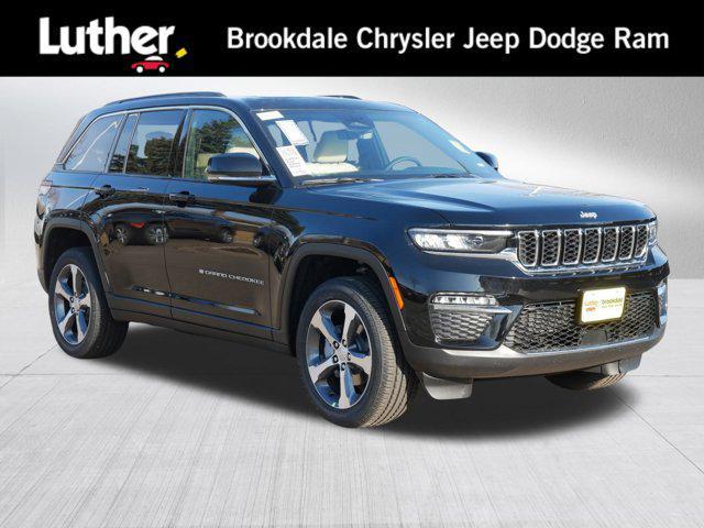 new 2025 Jeep Grand Cherokee car, priced at $48,601