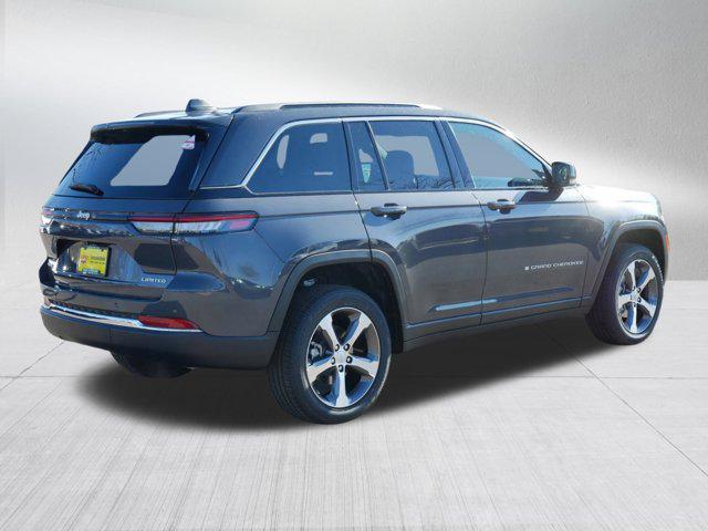 new 2025 Jeep Grand Cherokee car, priced at $45,600