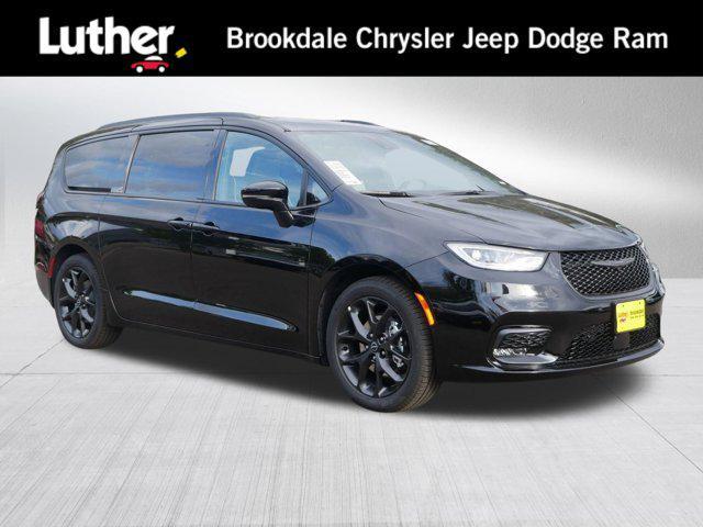 new 2026 Chrysler Pacifica car, priced at $48,708