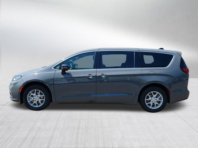 new 2025 Chrysler Pacifica car, priced at $40,864