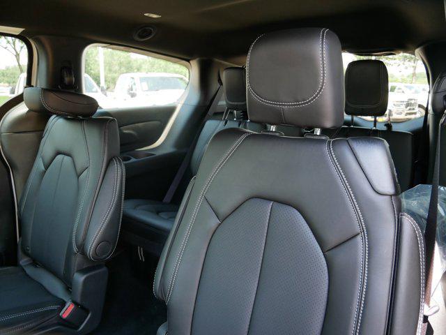 new 2025 Chrysler Pacifica car, priced at $44,368