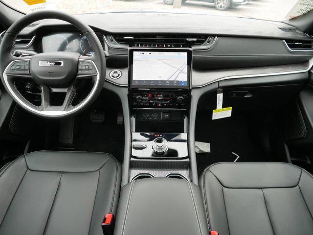 new 2025 Jeep Grand Cherokee car, priced at $41,499