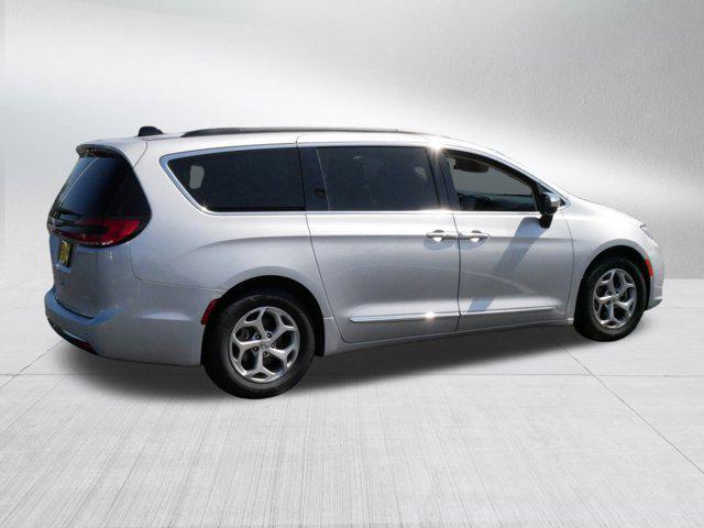 used 2023 Chrysler Pacifica car, priced at $29,118