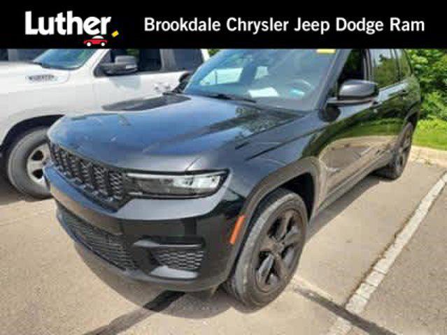 used 2022 Jeep Grand Cherokee car, priced at $33,005
