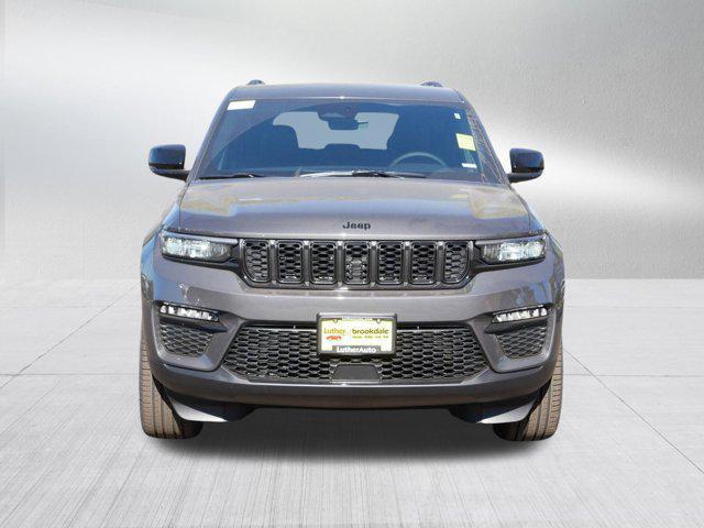 new 2025 Jeep Grand Cherokee car, priced at $44,999