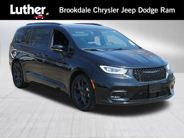 used 2022 Chrysler Pacifica car, priced at $37,997