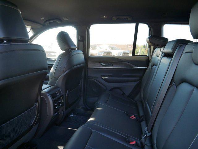 new 2025 Jeep Grand Cherokee car, priced at $44,284