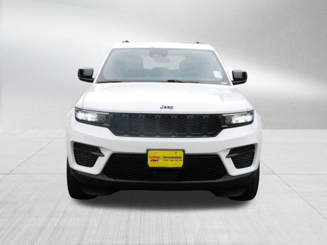 used 2022 Jeep Grand Cherokee car, priced at $33,888