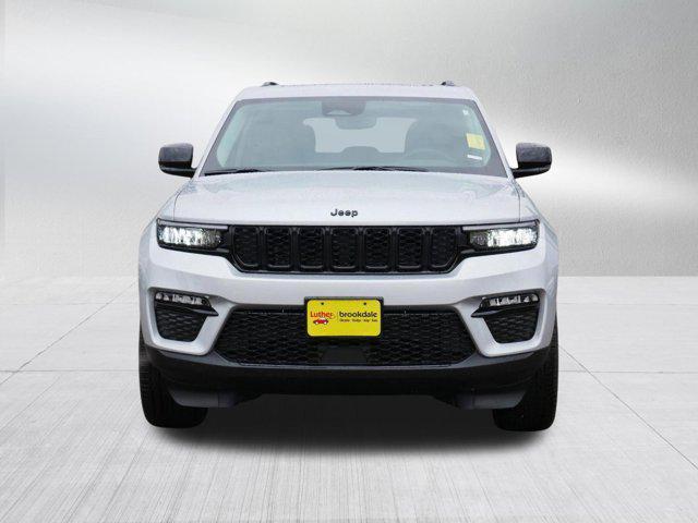 new 2024 Jeep Grand Cherokee car, priced at $48,711