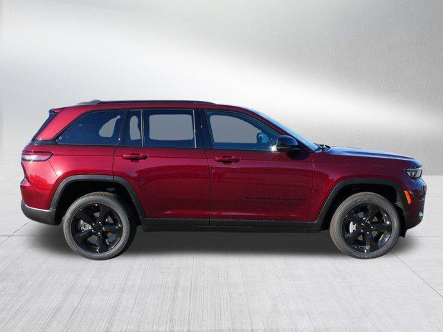 new 2025 Jeep Grand Cherokee car, priced at $42,499