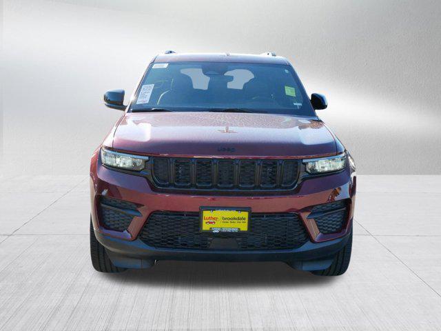 new 2025 Jeep Grand Cherokee car, priced at $42,499