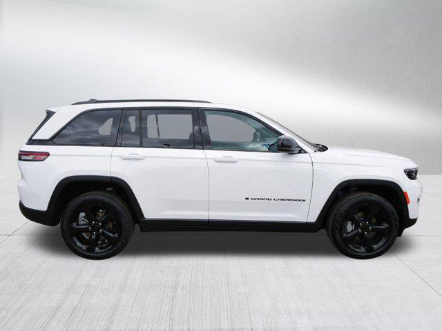 new 2025 Jeep Grand Cherokee car, priced at $47,927