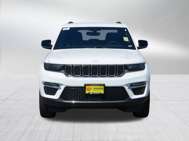 new 2025 Jeep Grand Cherokee car, priced at $39,999