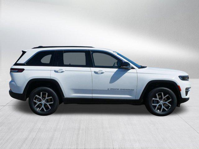 new 2025 Jeep Grand Cherokee car, priced at $39,999