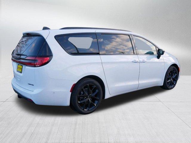 new 2024 Chrysler Pacifica car, priced at $46,579