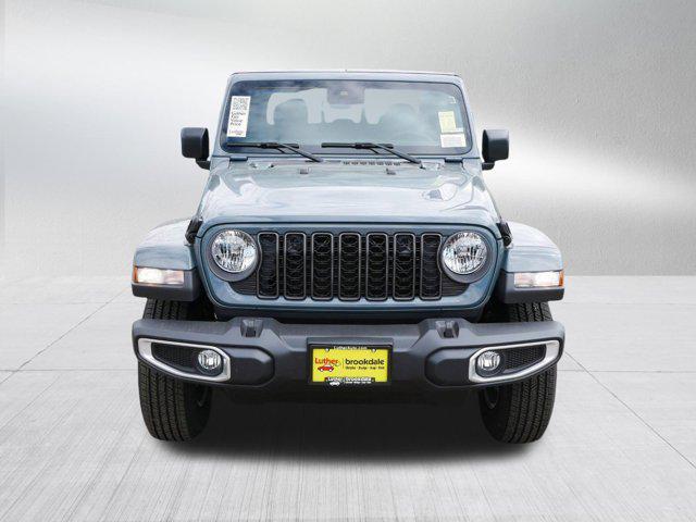 new 2024 Jeep Gladiator car, priced at $40,999