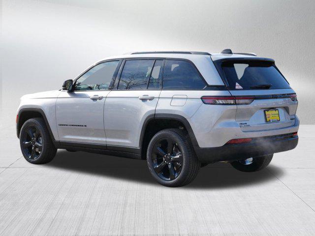 new 2025 Jeep Grand Cherokee car, priced at $45,999