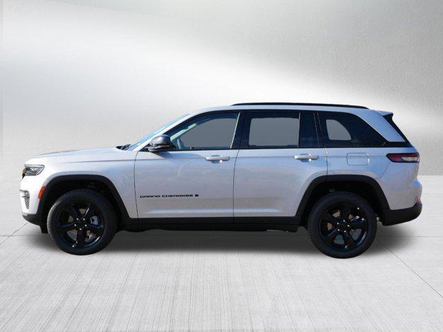 new 2025 Jeep Grand Cherokee car, priced at $45,999