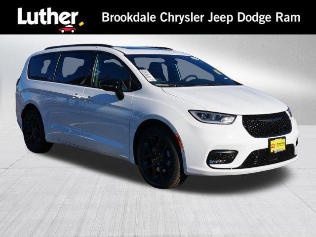 new 2025 Chrysler Pacifica car, priced at $49,999