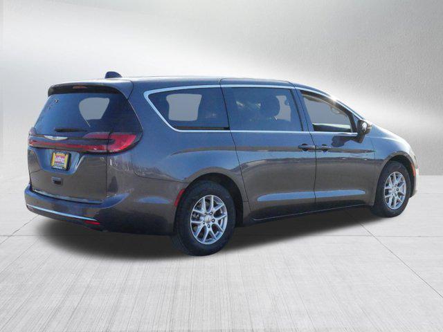 used 2023 Chrysler Pacifica car, priced at $25,998