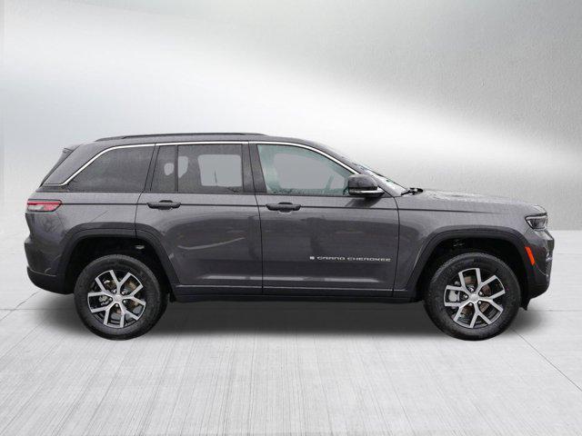 new 2025 Jeep Grand Cherokee car, priced at $44,499