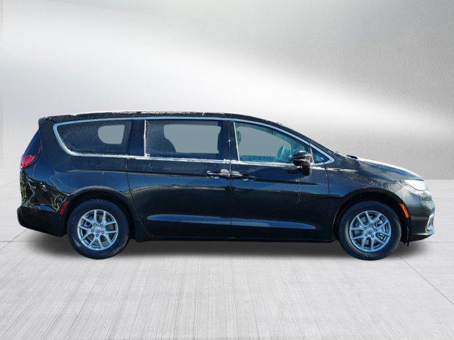 new 2025 Chrysler Pacifica car, priced at $38,999