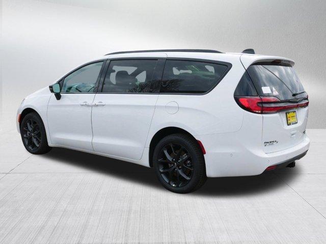 new 2024 Chrysler Pacifica car, priced at $53,493