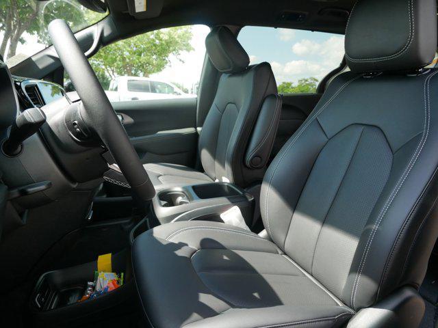 new 2026 Chrysler Pacifica car, priced at $40,216