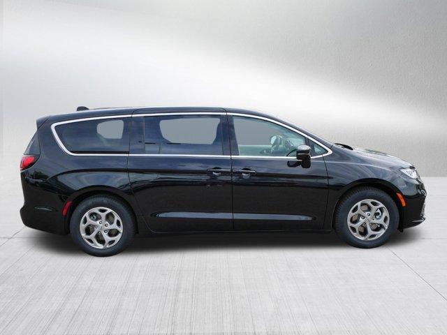 new 2024 Chrysler Pacifica car, priced at $44,963