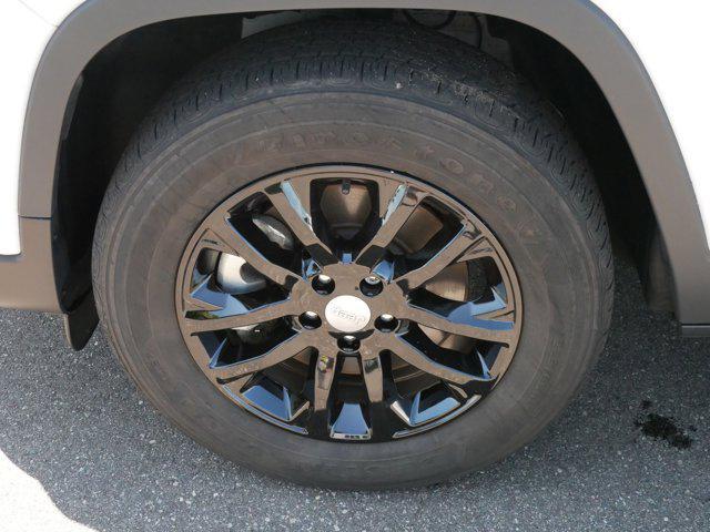 used 2022 Jeep Cherokee car, priced at $25,985