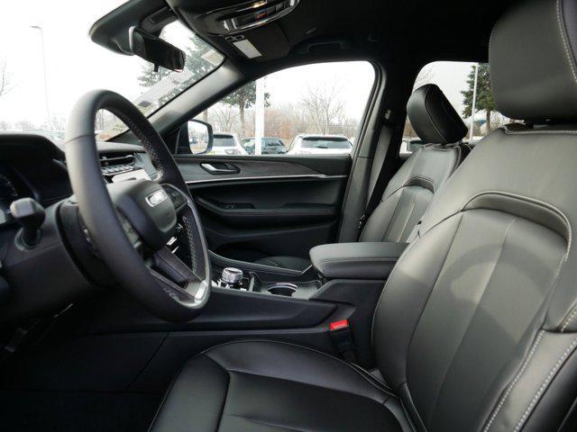 new 2025 Jeep Grand Cherokee car, priced at $44,617