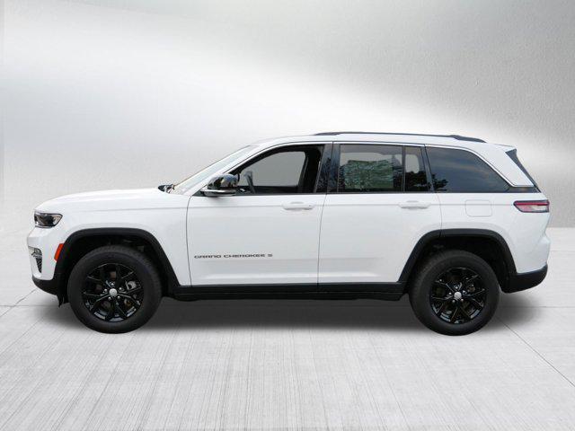 used 2023 Jeep Grand Cherokee car, priced at $29,600