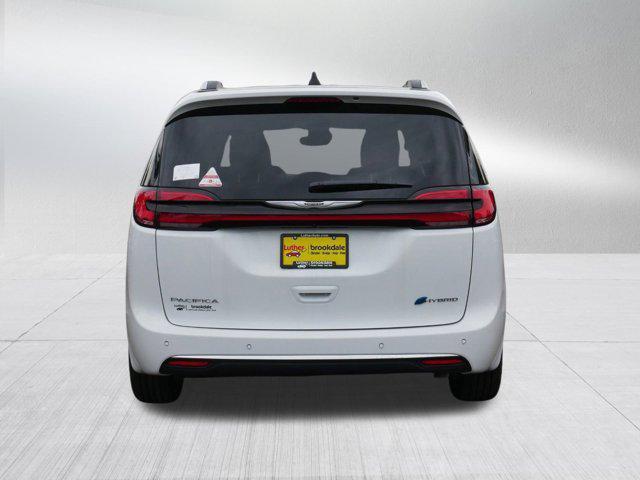 new 2024 Chrysler Pacifica car, priced at $48,657