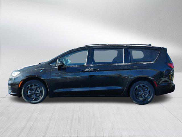 new 2025 Chrysler Pacifica Hybrid car, priced at $41,499