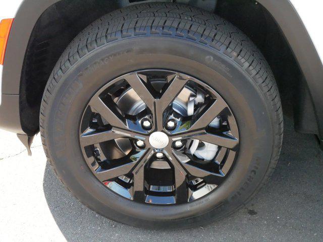 used 2022 Jeep Grand Cherokee car, priced at $32,505