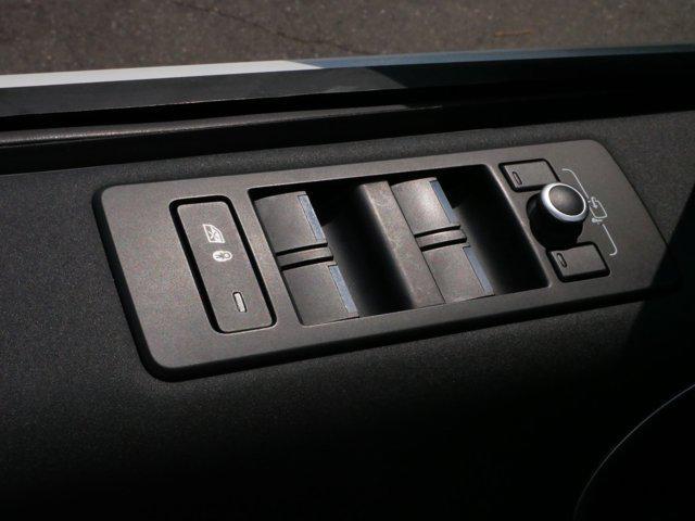 used 2019 Land Rover Discovery car, priced at $23,545