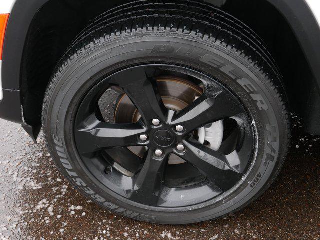 used 2023 Jeep Grand Cherokee car, priced at $31,998