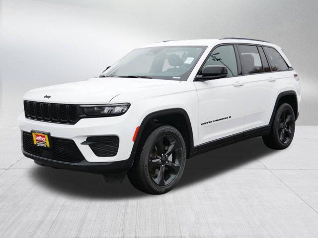 used 2023 Jeep Grand Cherokee car, priced at $31,998