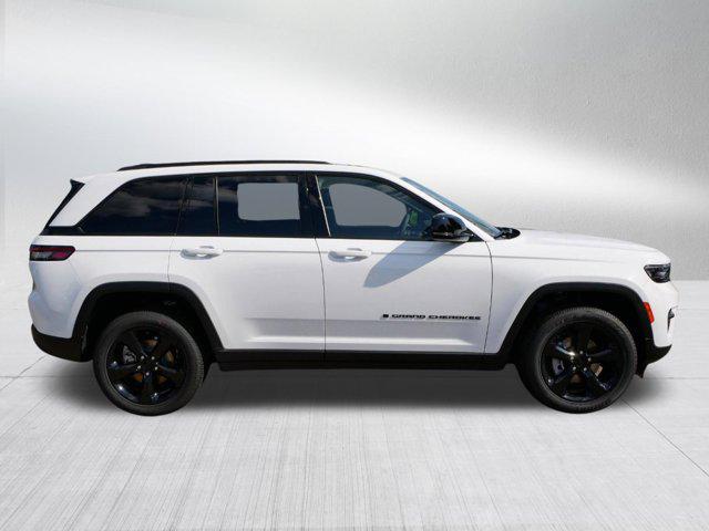 new 2025 Jeep Grand Cherokee car, priced at $40,499