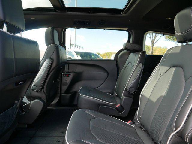 new 2025 Chrysler Pacifica car, priced at $48,667