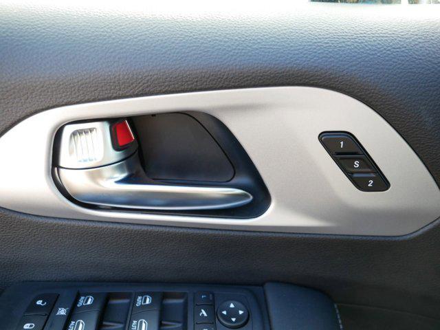 new 2025 Chrysler Pacifica car, priced at $48,667