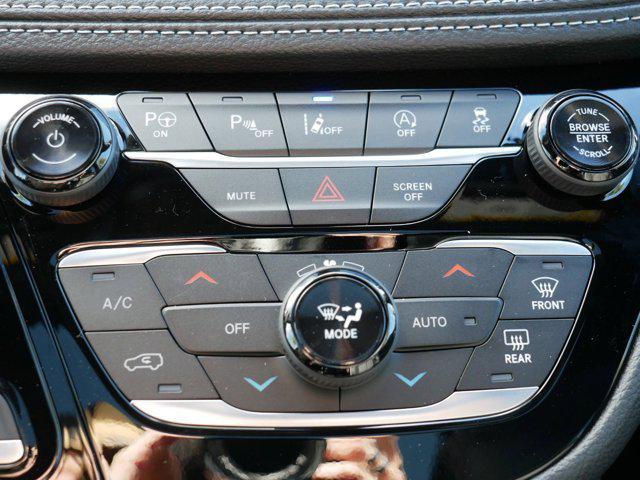 new 2025 Chrysler Pacifica car, priced at $48,667