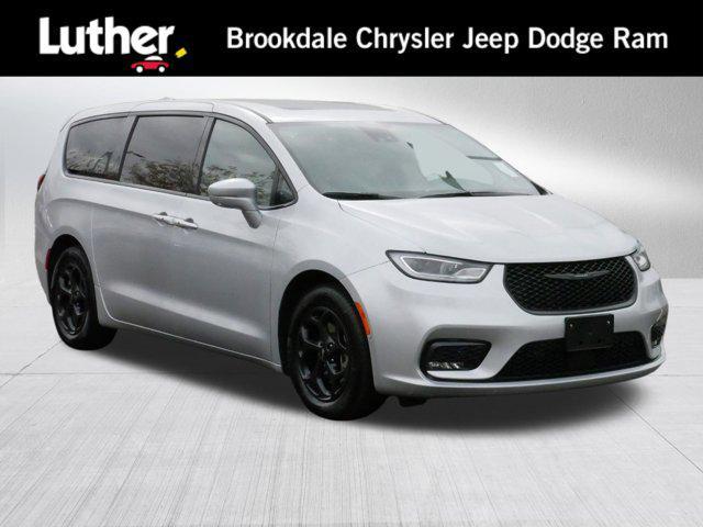 used 2022 Chrysler Pacifica Hybrid car, priced at $26,992