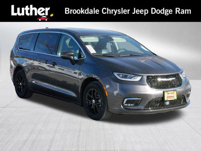 used 2023 Chrysler Pacifica car, priced at $26,400