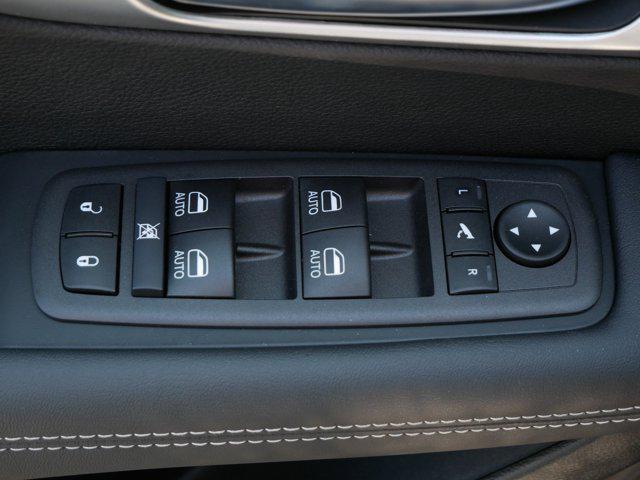 new 2025 Chrysler Pacifica car, priced at $47,691